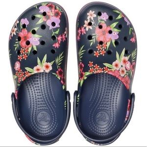 Croc Printed Tropical floral/navy